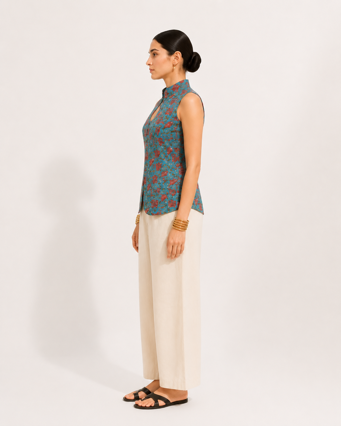 Mandarin collar keyhole top